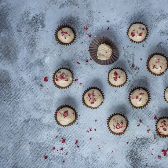 ALMOND TRUFFLES + WHITE CHOCOLATE