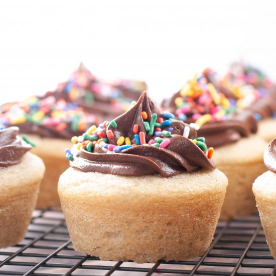 Gluten free Vegan Yellow Cupcakes