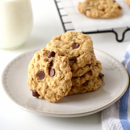 chocolate chip oatmeal cookies