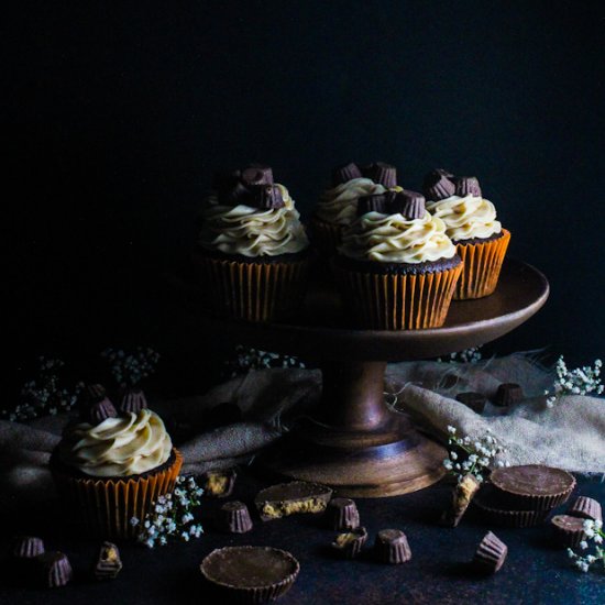 Peanut Butter & Chocolate Cupcakes