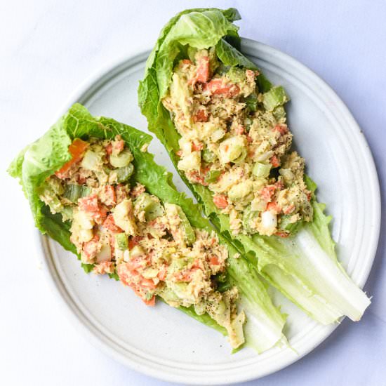 Simple Salmon Lettuce Cups