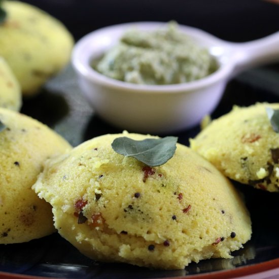 Rava Idli / Steamed Semolina Cakes