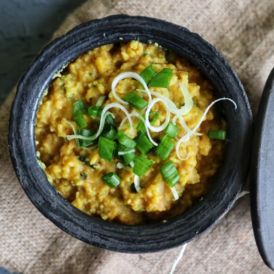 Spring Onion & Garlic Khichdi