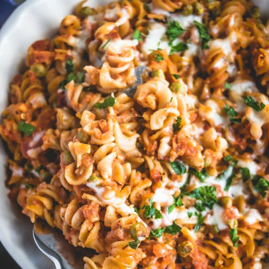 Cheesy Tomato Rotini Pasta Bake