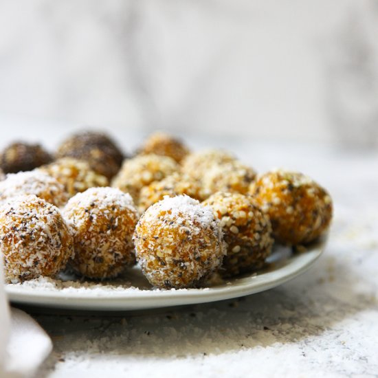 HEMP SEED AND APRICOT ENERGY BALLS