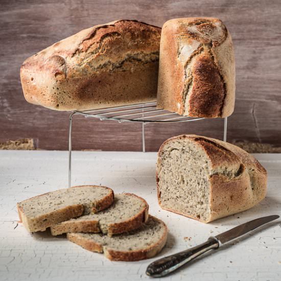 Poppy seeds spelt bread