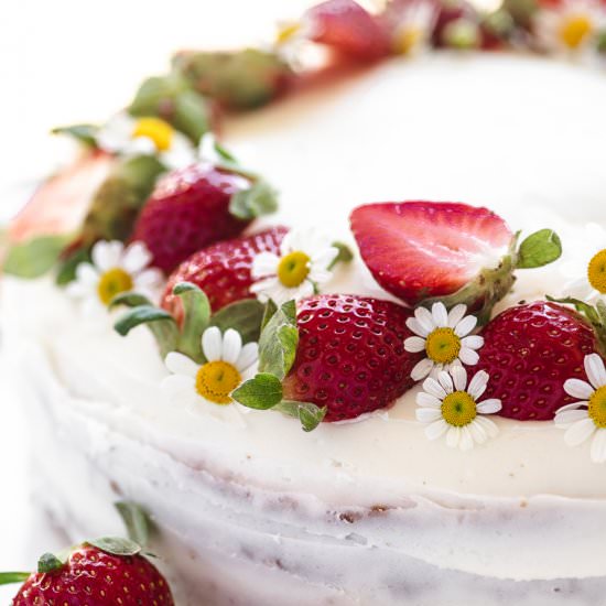 Easy Strawberry Cake