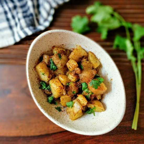 Easy garlic roasted potatoes