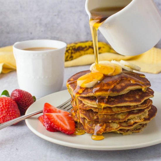 Fluffy Almond Flour Banana Pancakes