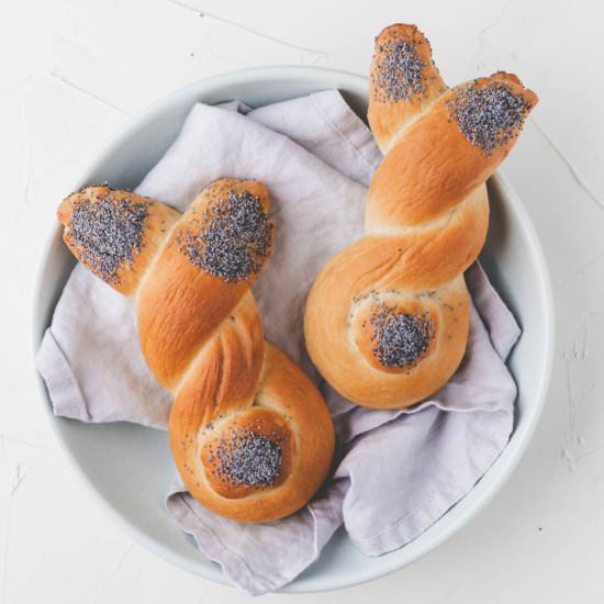 Vegan Easter Bunny Rolls