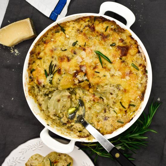 Garlic and Herb Scalloped Potatoes