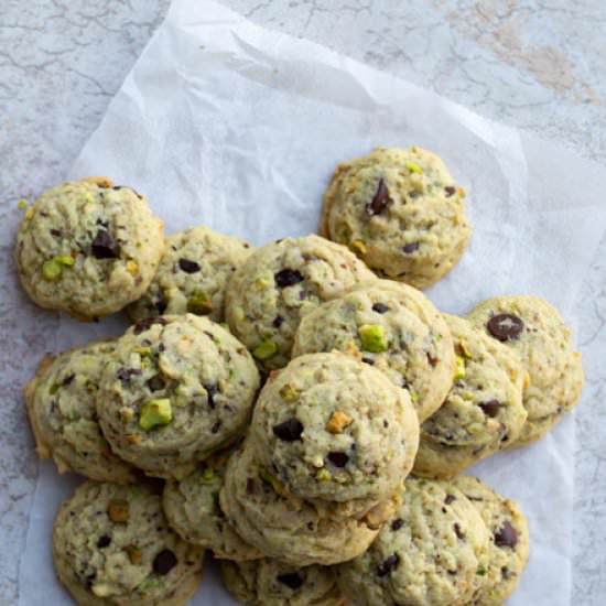 Pistachio Chocolate Chip Cookies