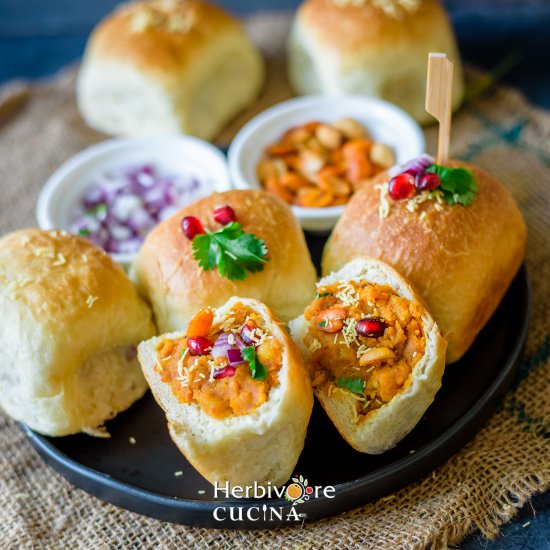 Baked Dabeli | Potato Stuffed Buns