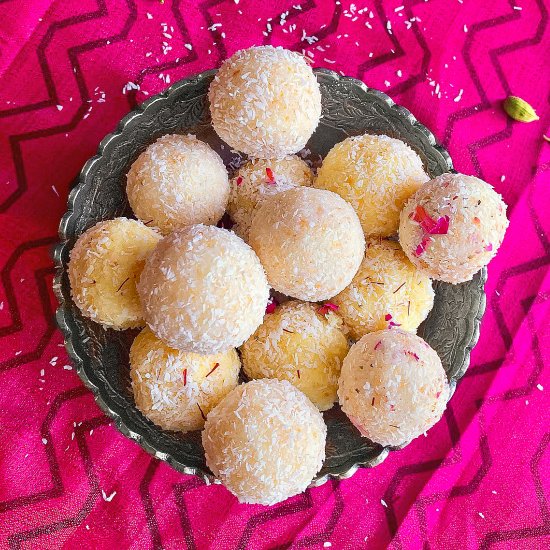 Instant Coconut Ladoo