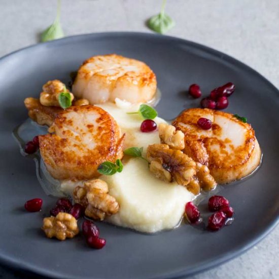 Seared Scallops /w Cauliflower Mash