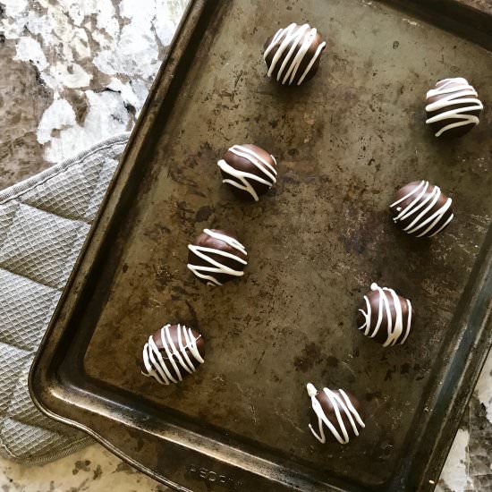 Red Velvet Cake Bites