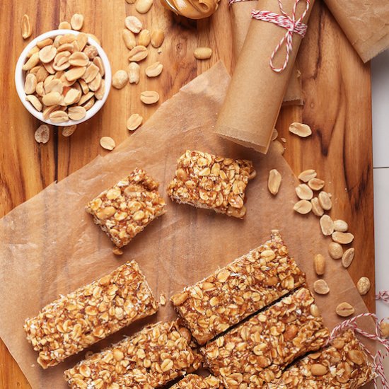 Chewy 5-Ingredient Granola Bars