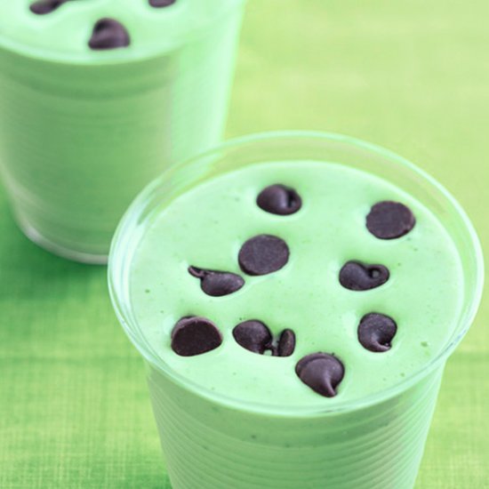 Raw Mint Chocolate Chip Milkshake