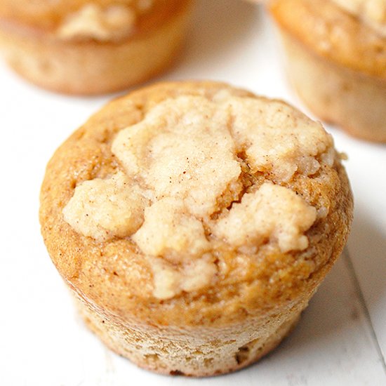 Coffee cake streusel muffins