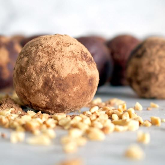 Peanut & Cacao Bliss Balls