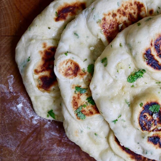 Easy Homemade Vegan Naan