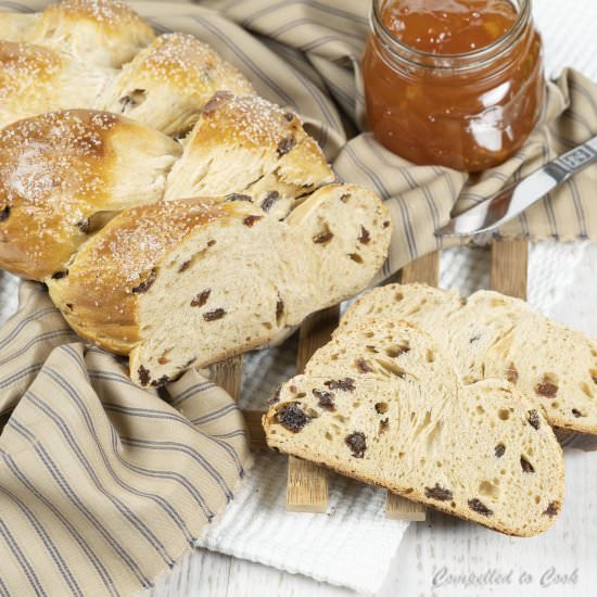 Cinnamon Raisin Challah