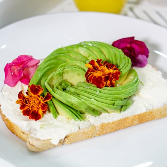 How to Make an Avocado Rose