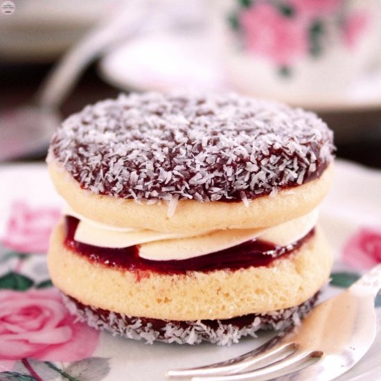 Lamington Whoopie Pies