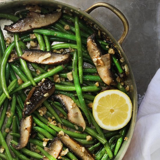 SAUTÉED GREEN BEANS AND PORTOBELLO