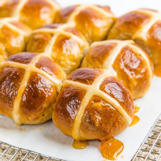 Classic Hot Cross Buns