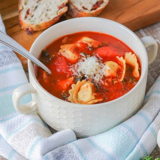 Tomato Tortellini Soup