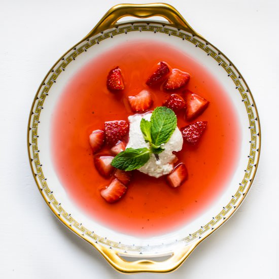 Chilled Strawberry Soup