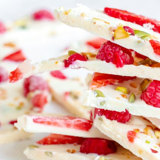 FRUITY FROZEN YOGHURT BARK