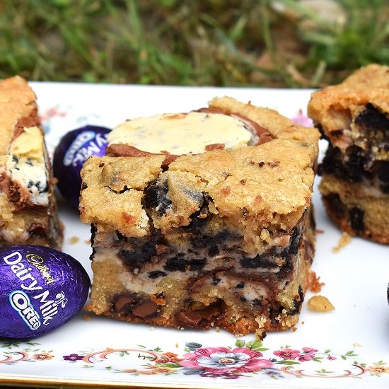 Oreo Creme Egg Cookie Bars