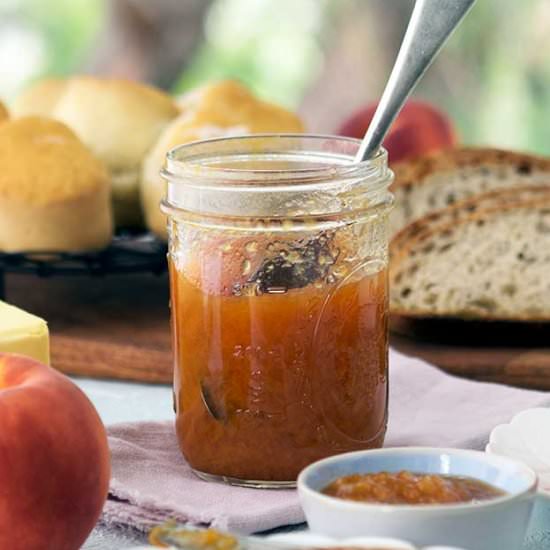 peach vanilla bourbon jam