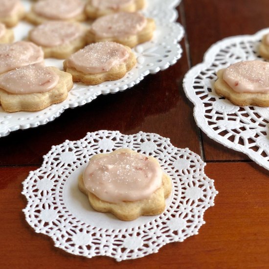 Strawberries and Cream Shortbread