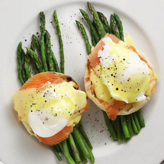 Eggs Benedict with smoked salmon