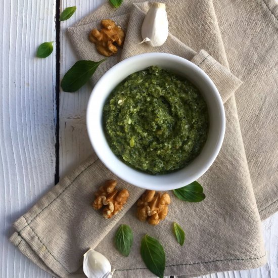 Easy Homemade Pesto Sauce