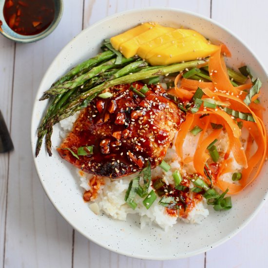 Honey Sriracha Glazed Salmon Bowls