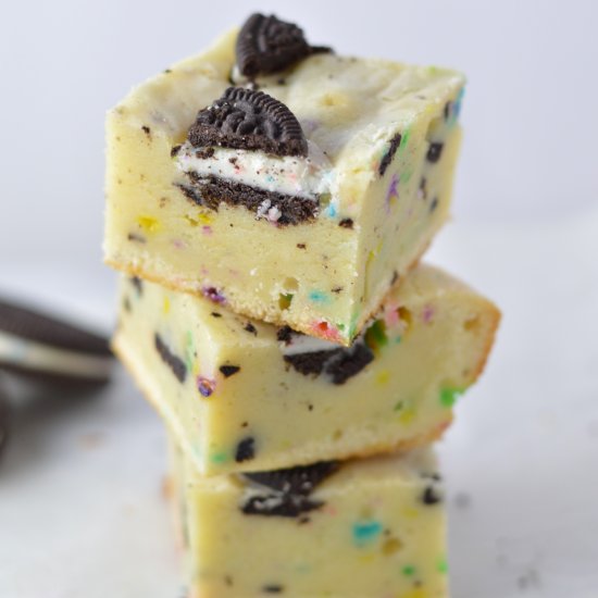 Birthday Cake Oreo Blondies