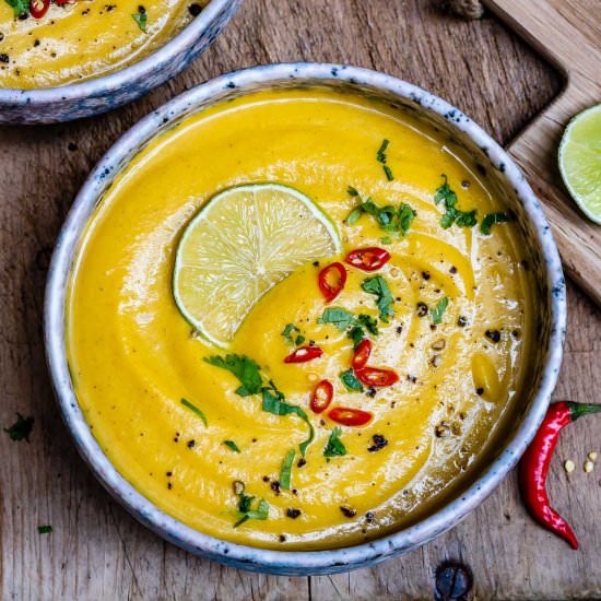 Paleo Curried Cauliflower Soup