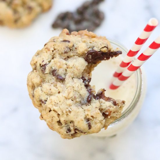 Vegan Oatmeal Chocolate Chip Cookie