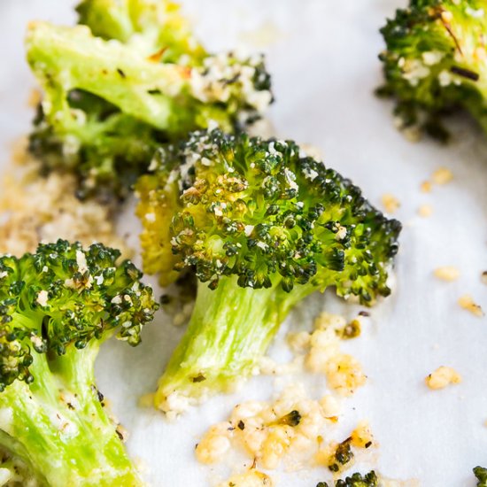 Garlic Parmesan Roasted Broccoli