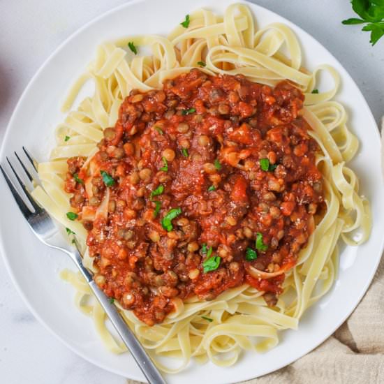 Easy Fettucine & Lentil Bolognese