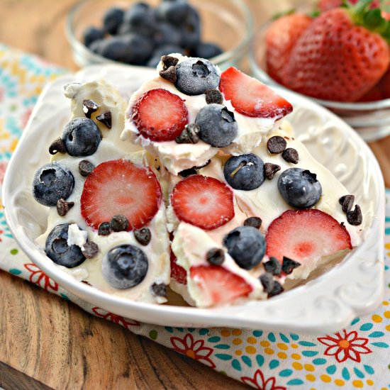 Frozen Greek Yogurt Berry Bark