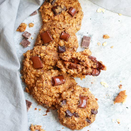 Vegan Oatmeal Chocolate Chip Cookie