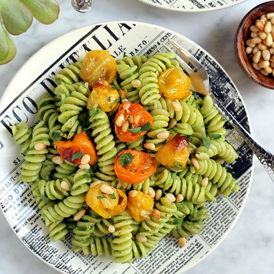 Creamy Avocado and Spinach Pasta