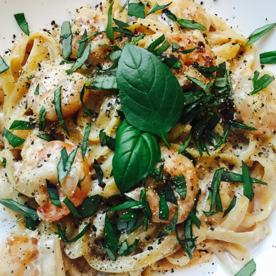 Garlic Shrimp Fettuccine Alfredo