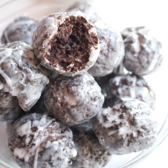 Copycat Glazed Chocolate Munchkins