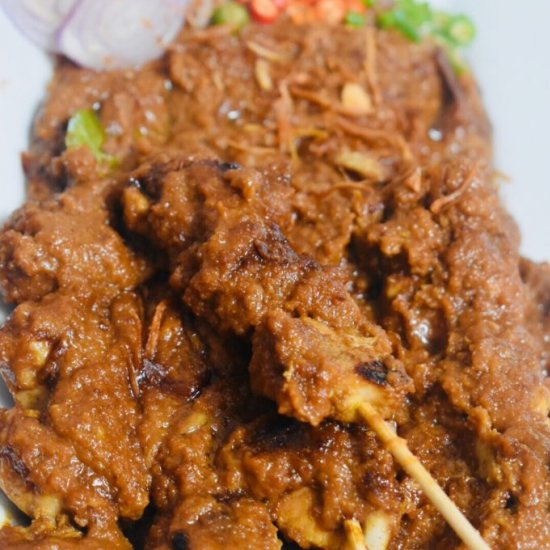 AUTHENTIC CHICKEN SATAY WITH PEANUT